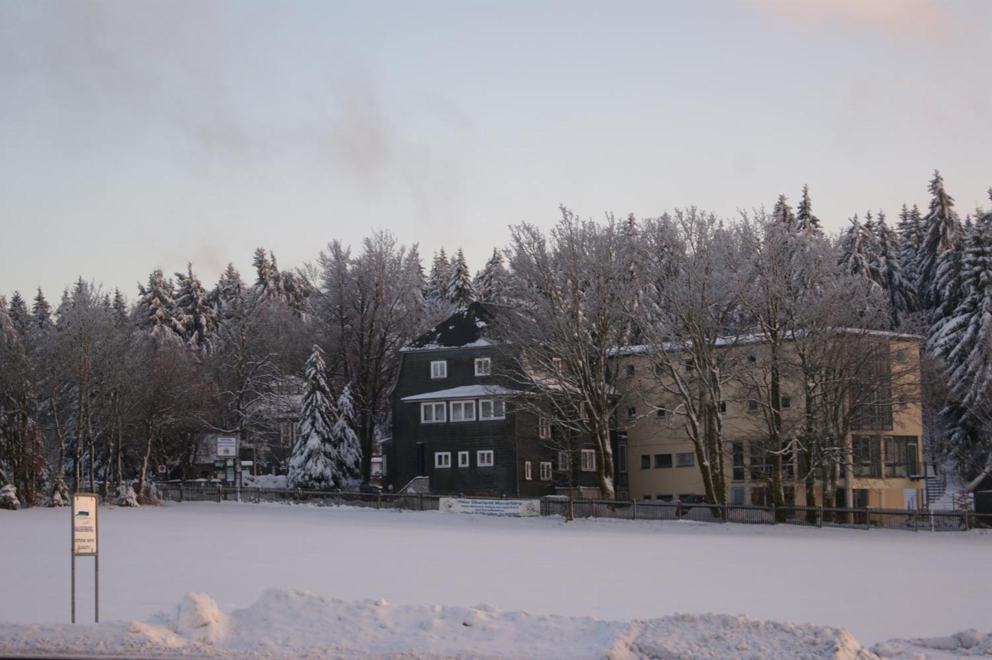 Hotel Haus Oberland มาสเซอร์แบร์ก ภายนอก รูปภาพ