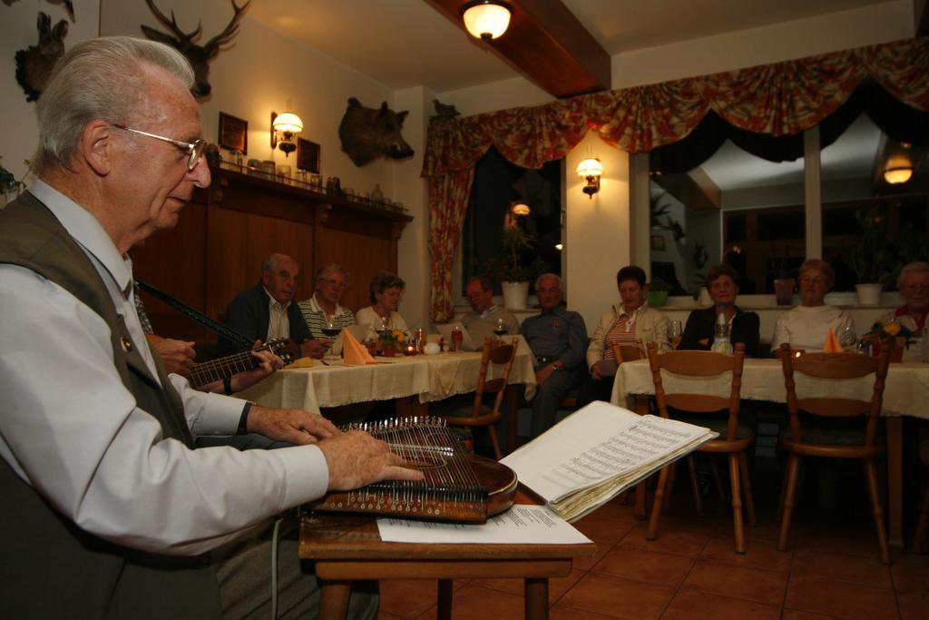 Hotel Haus Oberland มาสเซอร์แบร์ก ภายนอก รูปภาพ