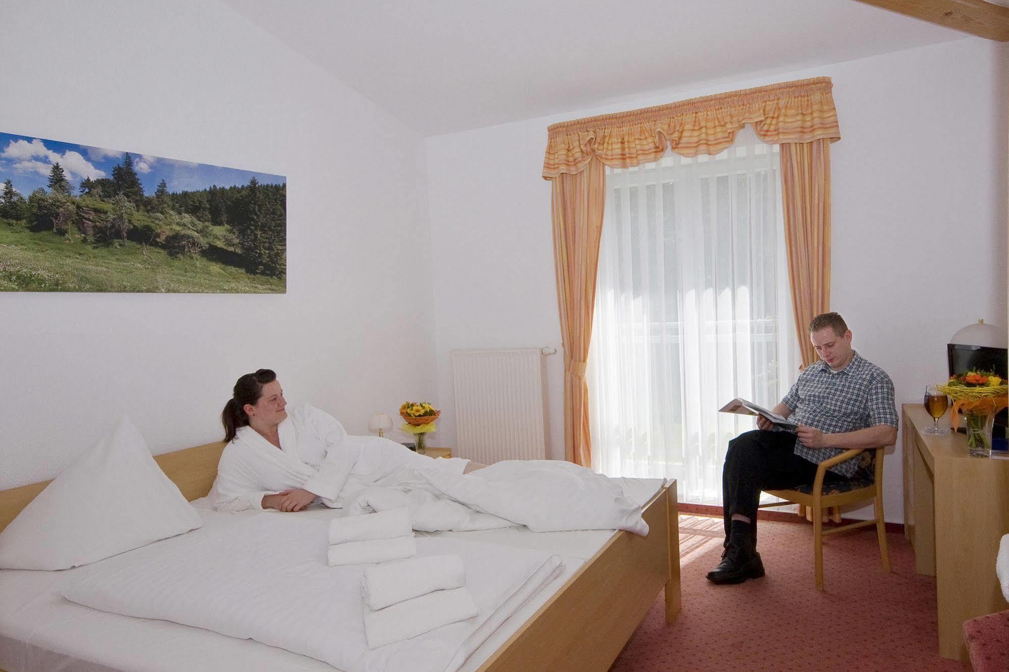 Hotel Haus Oberland มาสเซอร์แบร์ก ภายนอก รูปภาพ