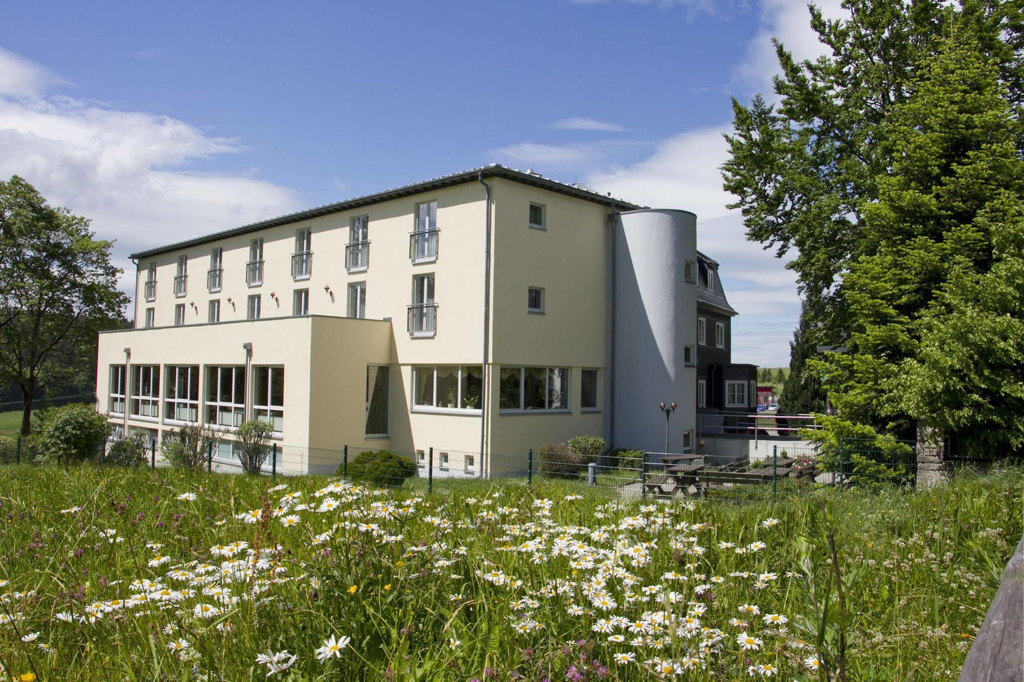 Hotel Haus Oberland มาสเซอร์แบร์ก ภายนอก รูปภาพ